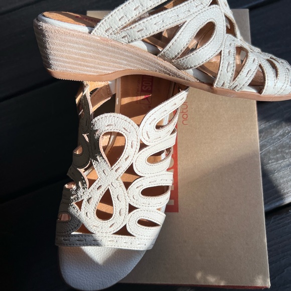 Pikolinos 2 inch wedge sandals. Size 39. New with tags & box. Non smoking home - Picture 5 of 6